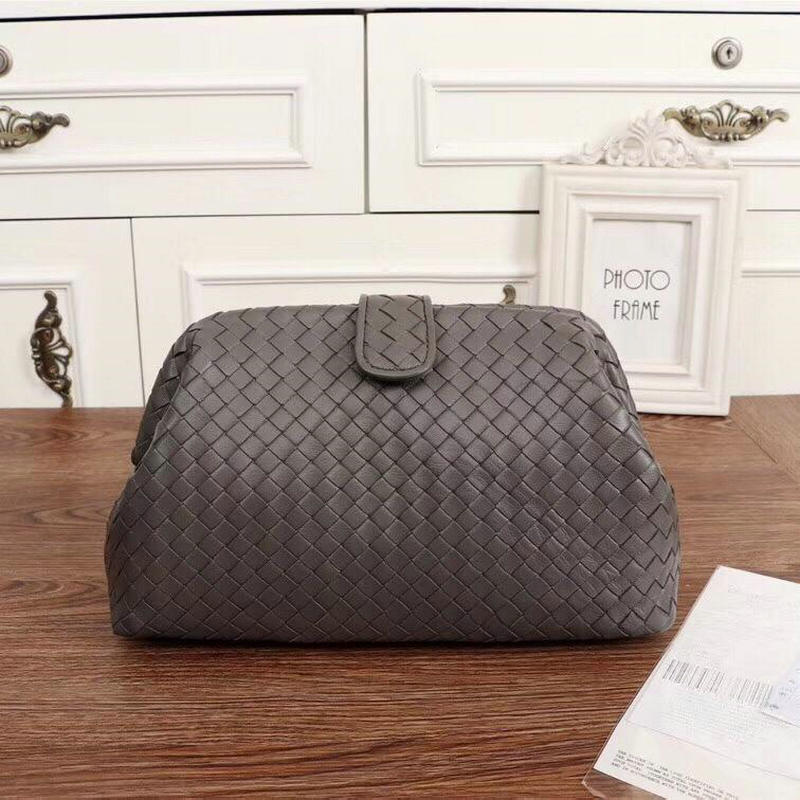 ボッテガヴェネタ BOTTEGAVENETA QJ-BOB19001 2019年最新入荷 イントレチャート ナッパ THE LAUREN 1980 クラッチバッグ 手持ちかばん ラムスキン