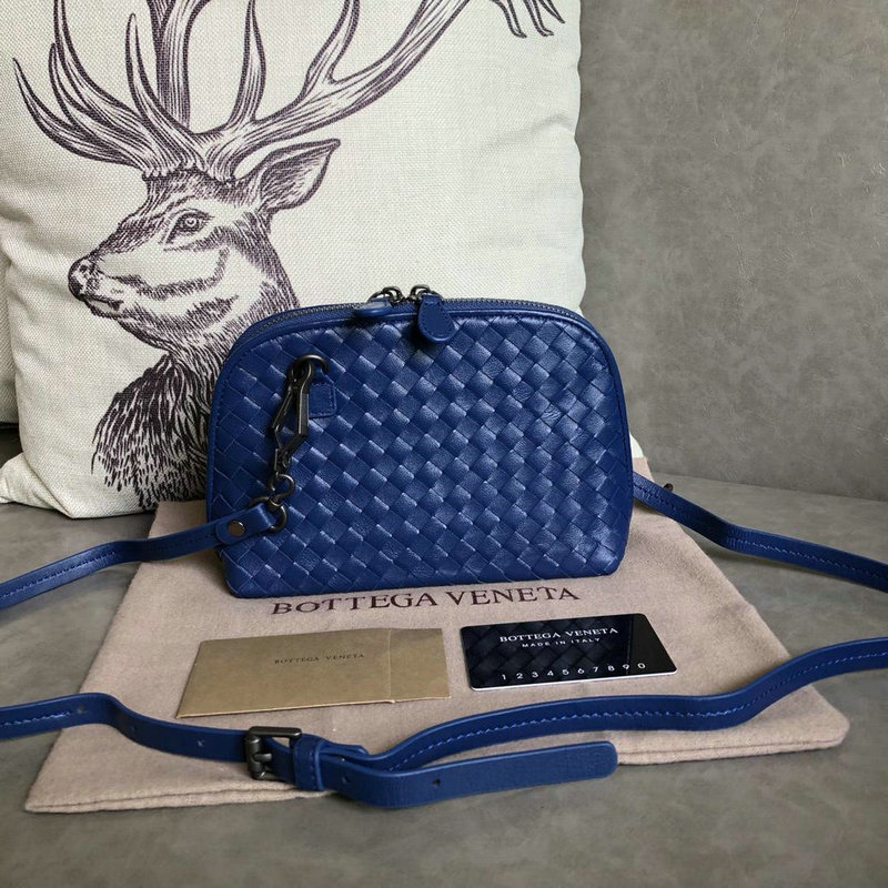 ボッテガヴェネタ BOTTEGAVENETA QJ-BOV5201DL 2019年最新入荷 斜め掛け ショルダーバッグ レディースかばん シェルバッグ ラムスキン 黒
