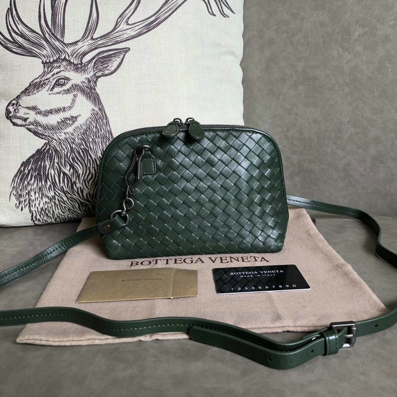 ボッテガヴェネタ BOTTEGAVENETA QJ-BOV5201ML 2019年最新入荷 斜め掛け ショルダーバッグ レディースかばん シェルバッグ ラムスキン 黒