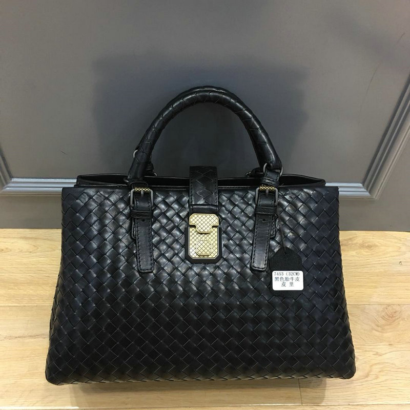 ボッテガヴェネタ BOTTEGAVENETA QJ-BOV7453NZK 2019年最新入荷 イントレチャート カーフ ベビー ローマバッグ ハンドバッグ 2way ショルダーバッグ カーフスキン 黒