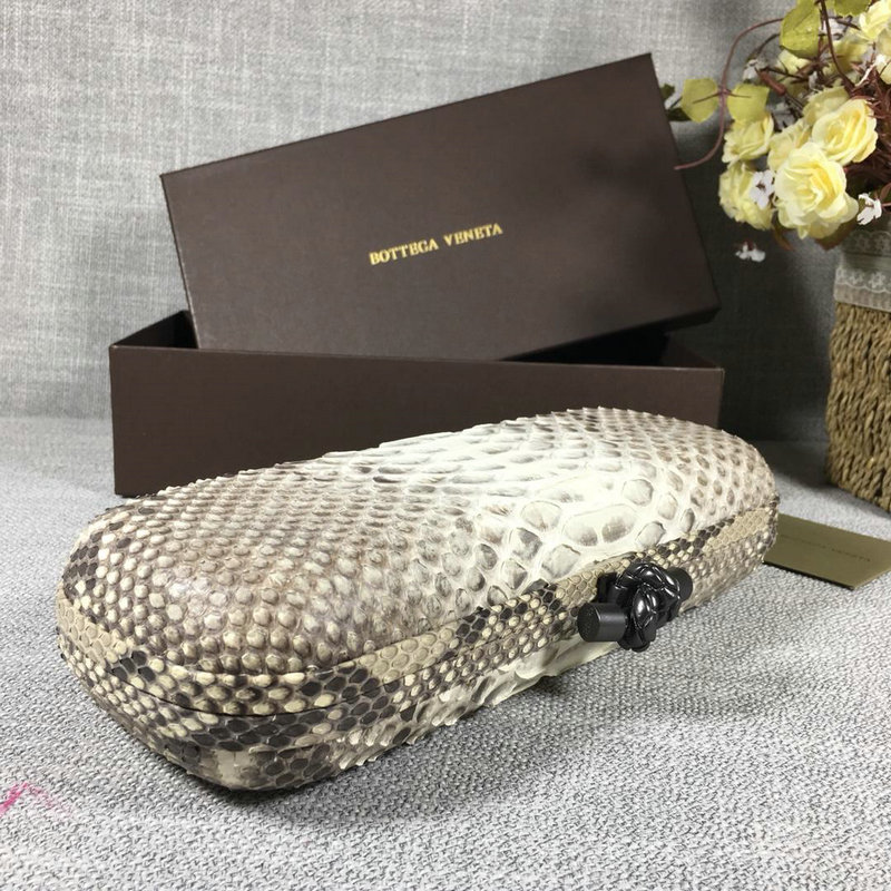 ボッテガヴェネタ BOTTEGAVENETA QJ-BOV8651SDPB 2019年最新入荷 イントレチャート インペロ アイヤーズ ストレッチ ノット 手持ちかばん エビ柄