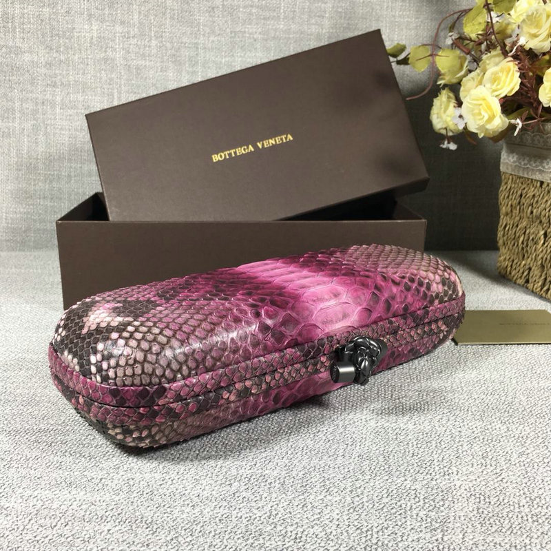 商品名称：ボッテガヴェネタ BOTTEGAVENETA QJ-BOV8651SDPF 2019年最新入荷 イントレチャート インペロ アイヤーズ ストレッチ ノット 手持ちかばん 蛇柄