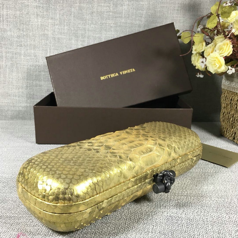 ボッテガヴェネタ BOTTEGAVENETA QJ-BOV8651SDPJ 2019年最新入荷 イントレチャート インペロ アイヤーズ ストレッチ ノット 手持ちかばん 蛇柄