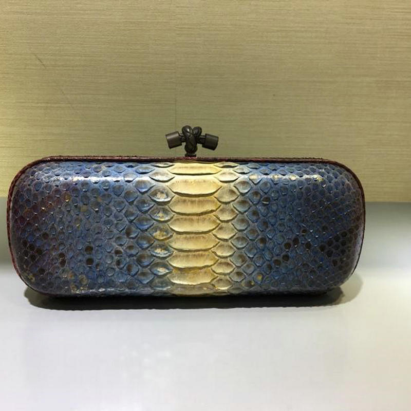 ボッテガヴェネタ BOTTEGAVENETA QJ-BOV8651SDPL 2019年最新入荷 イントレチャート インペロ アイヤーズ ストレッチ ノット 手持ちかばん 蛇柄
