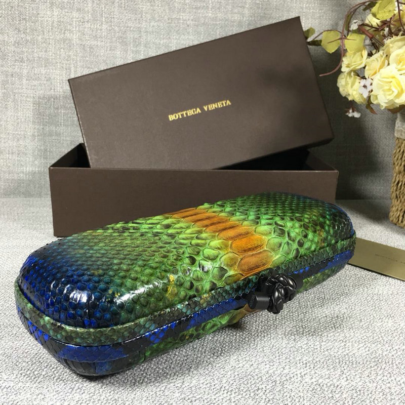 ボッテガヴェネタ BOTTEGAVENETA QJ-BOV8651SDPG 2019年最新入荷 イントレチャート インペロ アイヤーズ ストレッチ ノット 手持ちかばん 蛇柄