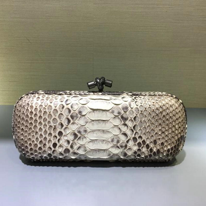 ボッテガヴェネタ BOTTEGAVENETA QJ-BOV8651SDQB 2019年最新入荷 イントレチャート インペロ アイヤーズ ストレッチ ノット 手持ちかばん 蛇柄