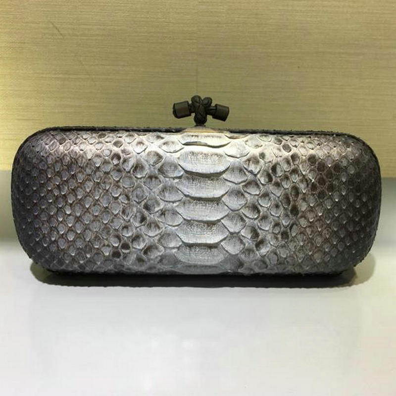 ボッテガヴェネタ BOTTEGAVENETA QJ-BOV8651SDPH 2019年最新入荷 イントレチャート インペロ アイヤーズ ストレッチ ノット 手持ちかばん 蛇柄