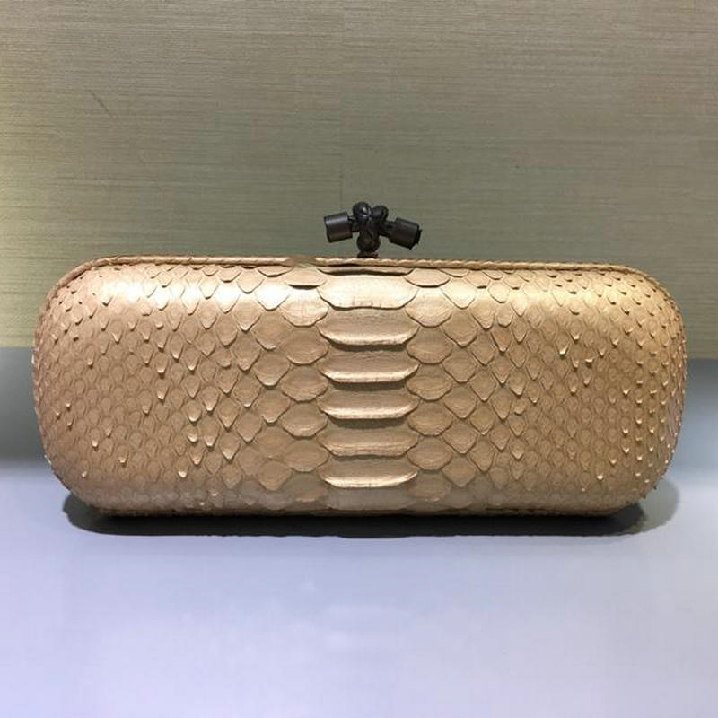 商品名称：ボッテガヴェネタ BOTTEGAVENETA QJ-BOV8651SDQJ 2019年最新入荷 イントレチャート インペロ アイヤーズ ストレッチ ノット 手持ちかばん 蛇柄