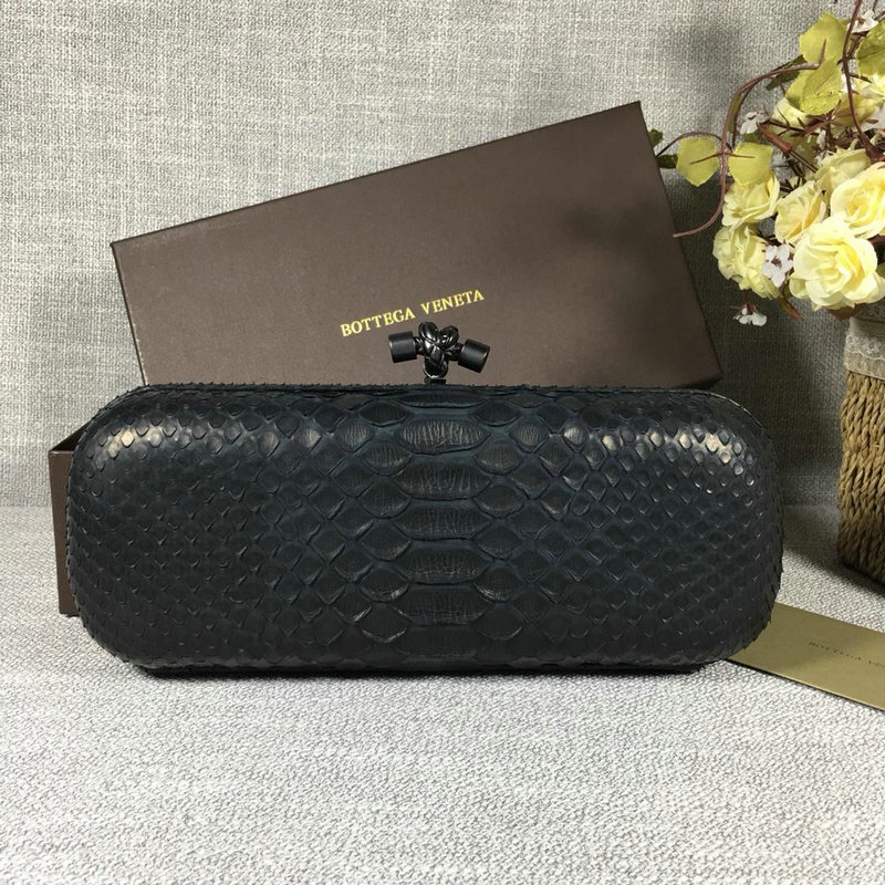 ボッテガヴェネタ BOTTEGAVENETA QJ-BOV8651SDQK 2019年最新入荷 イントレチャート インペロ アイヤーズ ストレッチ ノット 手持ちかばん 蛇柄