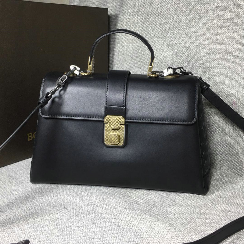 商品名称：ボッテガヴェネタ BOTTEGAVENETA QJ-BOV276988QK 2019年最新入荷 カーフ スモール ピアッツァ バッグ ハンドバッグ 2way ショルダーバッグ