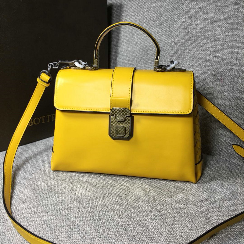 商品名称：ボッテガヴェネタ BOTTEGAVENETA QJ-BOV276988QY 2019年最新入荷 カーフ スモール ピアッツァ バッグ ハンドバッグ 2way ショルダーバッグ