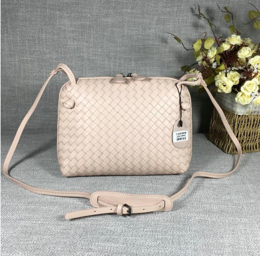 ボッテガヴェネタ BOTTEGAVENETA QJ-BOV1058YLF 2019年最新入荷 イントレチャート ナッパ ノディーニ バッグ 斜め掛け ショルダーバッグ レディースかばん ラムスキン