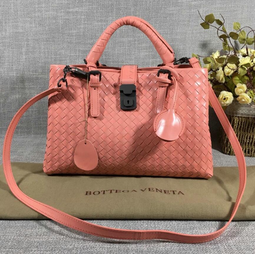 ボッテガヴェネタ QJ-BOV7453NFH BOTTEGAVENETA 2019年最新入荷 イントレチャート カーフ ベビー ローマバッグ ハンドバッグ 2way ショルダーバッグ カーフスキン 黒