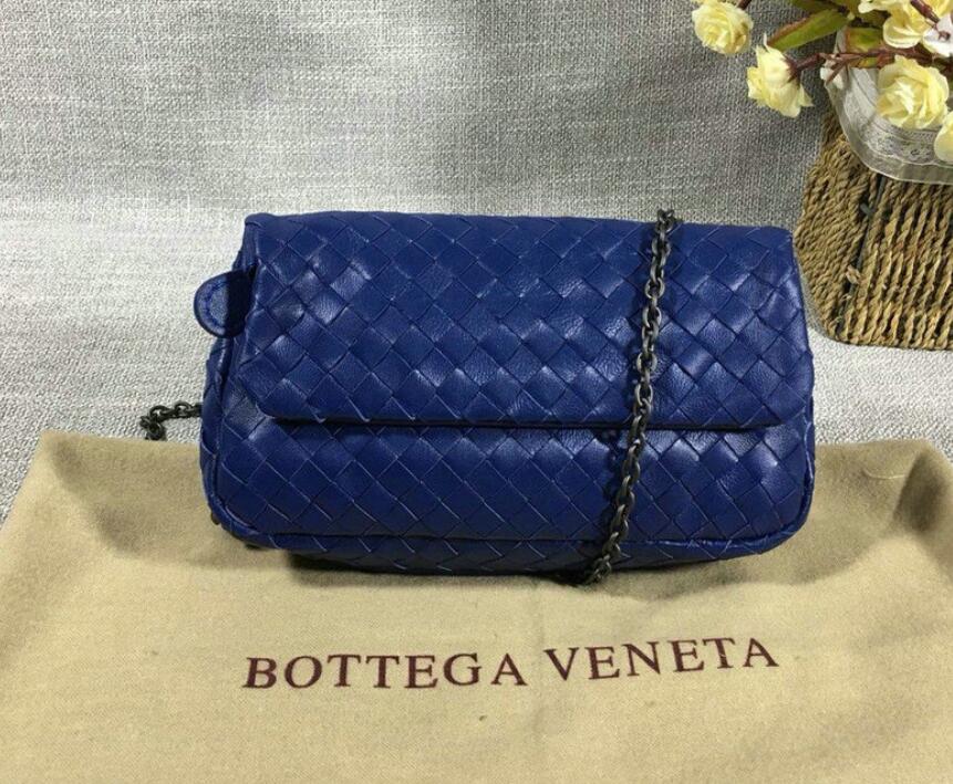 ボッテガヴェネタ BOTTEGAVENETA QJ-BOV10954BL 2019年最新入荷 イントレチャート ナッパ メッセンジャーバッグ 斜め掛け ショルダーバッグ ラムスキン レディース