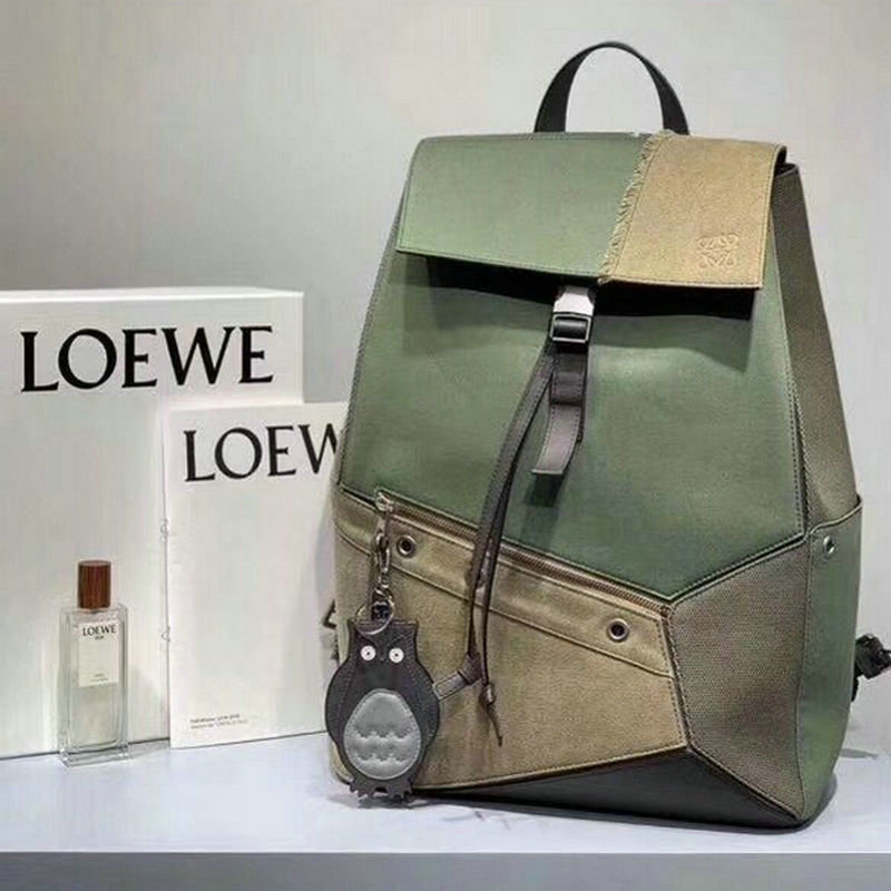 ロエベ LOEWE 2ZZ-LEB19002 019年最新作 パズル バックパック カーフレザー リュックサック 通勤 通学 出張 ビジネス リュック