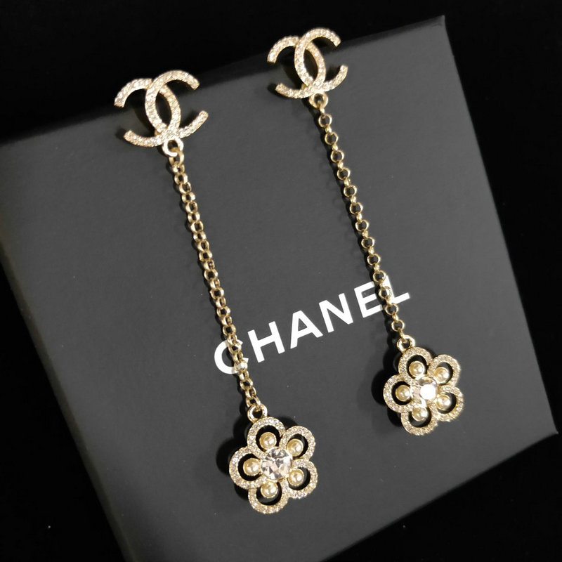 商品名称：シャネル CHANEL CZ-CHEH19009 2019年最新入荷 イヤリング CCマーク ダイヤモンド アクセサリ