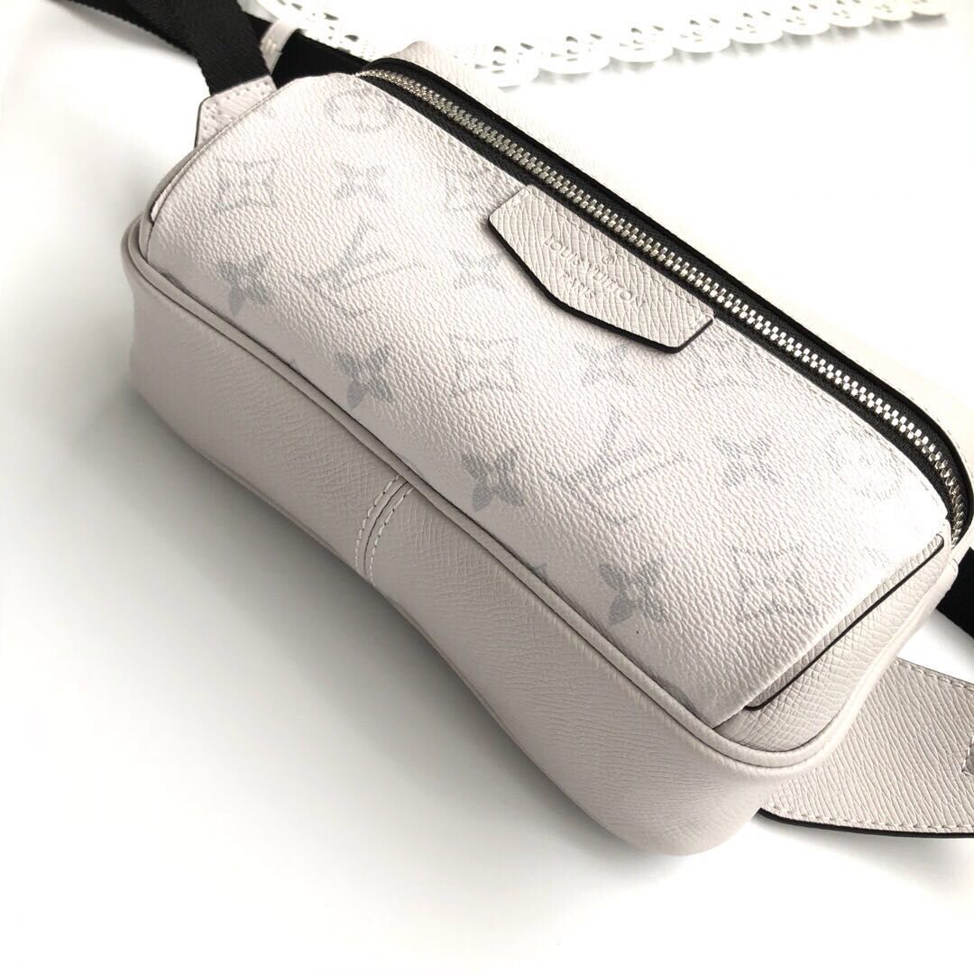 商品名称：ルイヴィトン LOUISVUITTON 057-M30247 2019年最新入荷 バムバッグ アウトドア タイガラマ モノグラムエクリプス ボディバッグ