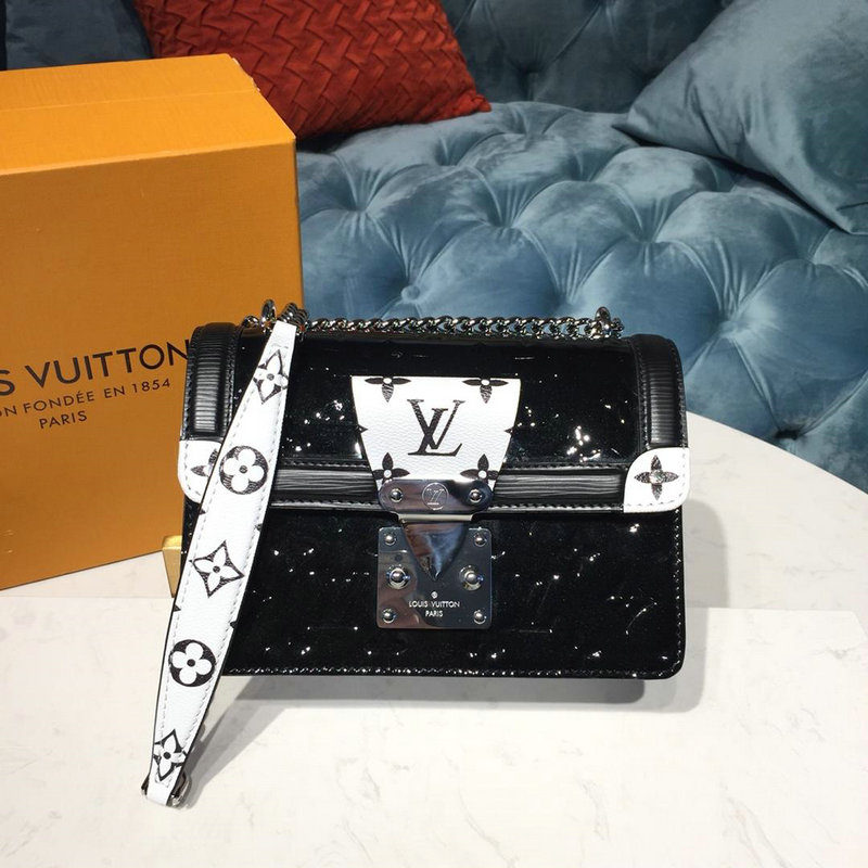 商品名称：ルイヴィトン LOUISVUITTON 057-M90445 2019年最新入荷 LVワインウッド PM ショルダーバッグ チェーン モノグラム ヴェルニ ノワール