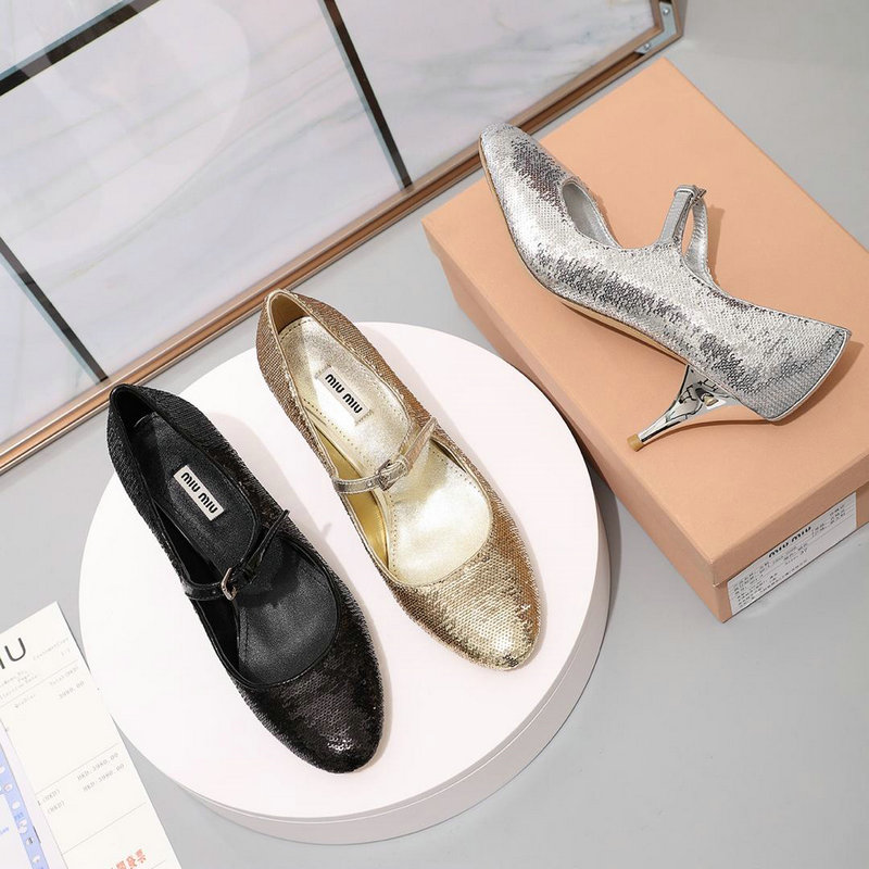 ミュウミュウ MIUMIU 2019年最新入荷 ローヒール レディース パンプス とんがりトウ 靴通勤 カジュアル