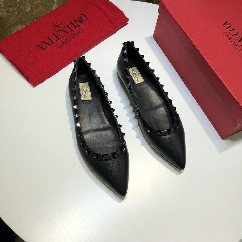 商品名称：ヴァレンティノ Valentino 2019年最新入荷 ロックスタッズ スパイク バレリーナ フラットシューズ パンプス レディース ローファー