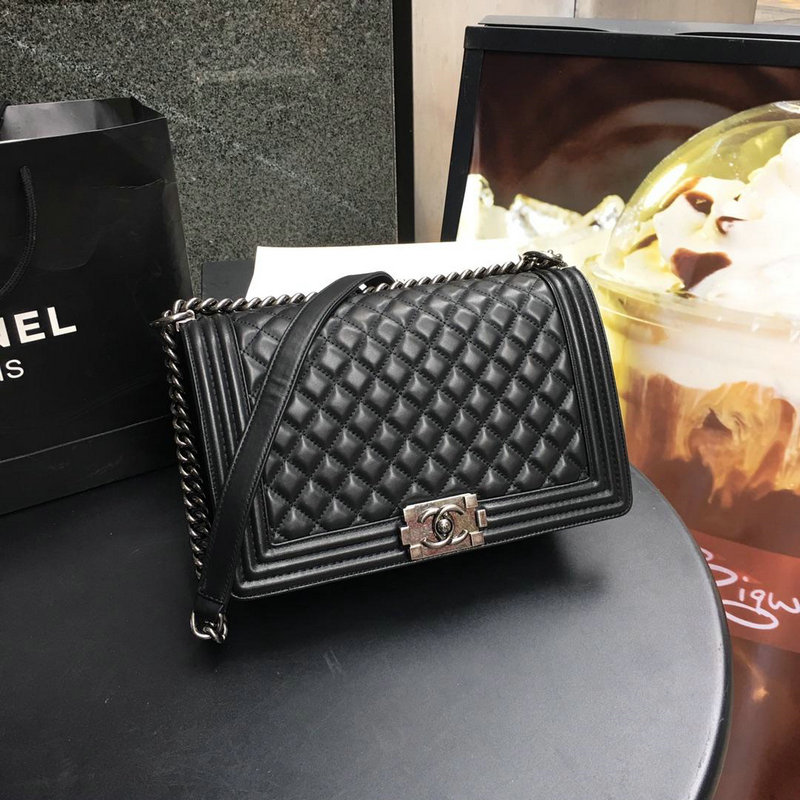 商品名称：シャネル CHANEL JS-CH67087RY 2019年最新入荷 BOY CHANEL 斜め掛け ショルダーバッグ キャビアスキン レディースかばん