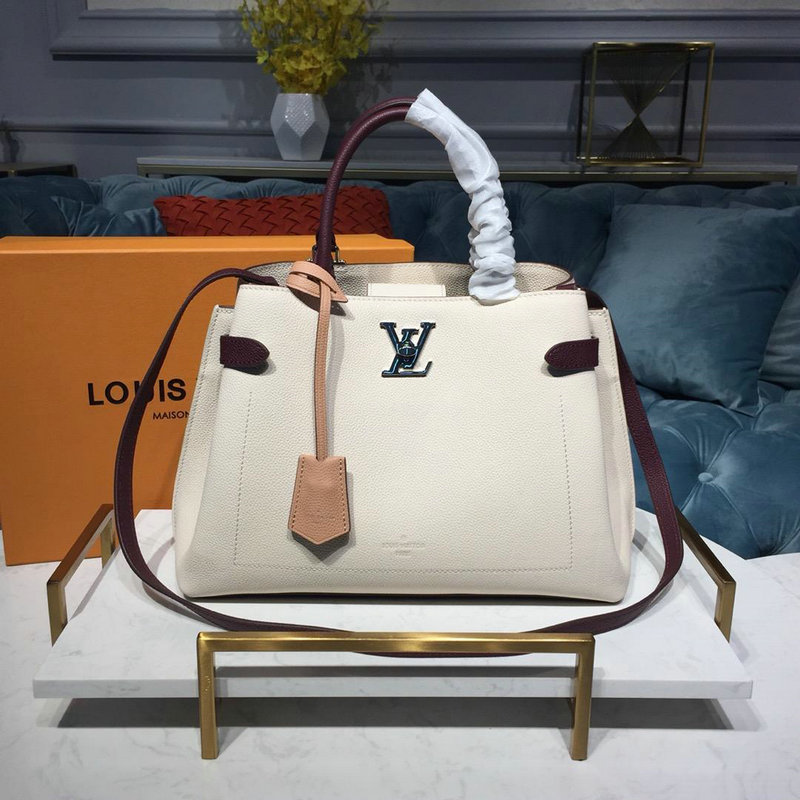 商品名称：ルイヴィトン LOUISVUITTON 057-M53647 2019年最新入荷 ロックミー デー ハンドバッグ 2way ショルダーバッグ レディース グレインカーフレザー
