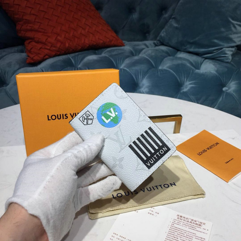 商品名称：ルイヴィトン LOUISVUITTON 057-M67817  2019年最新入荷 オーガナイザー ドゥ ポッシュ 二つ折り財布 カードケース パスポートケース パスケース ホワイトモノグラム