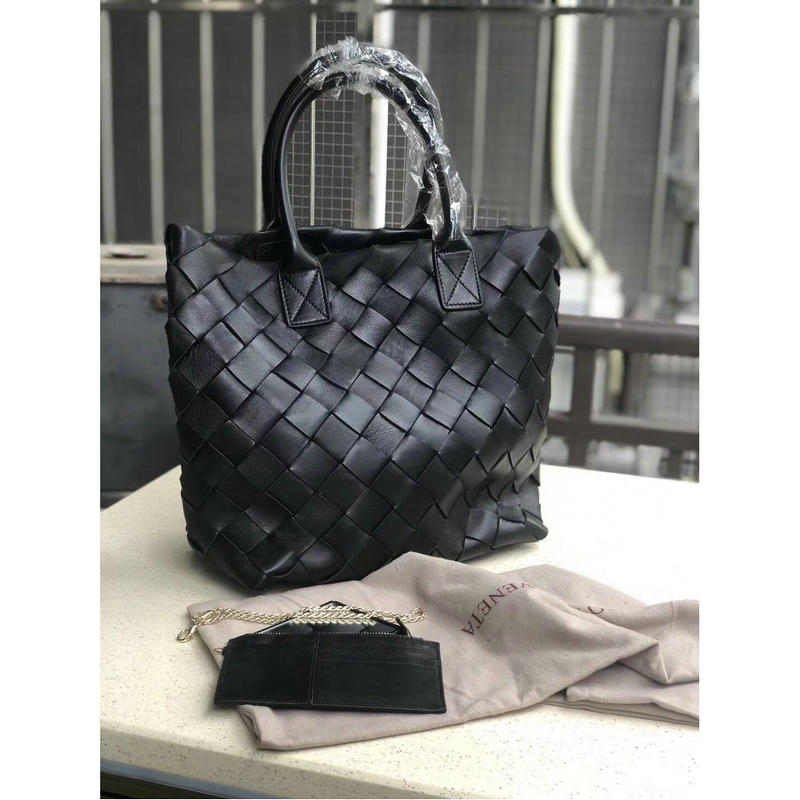 ボッテガヴェネタ BOTTEGAVENETA aj-BOV8676 2019年最新入荷 ナッパ マキシ カバ 30 ハンドバッグ トートバッグ ラムスキン 黒