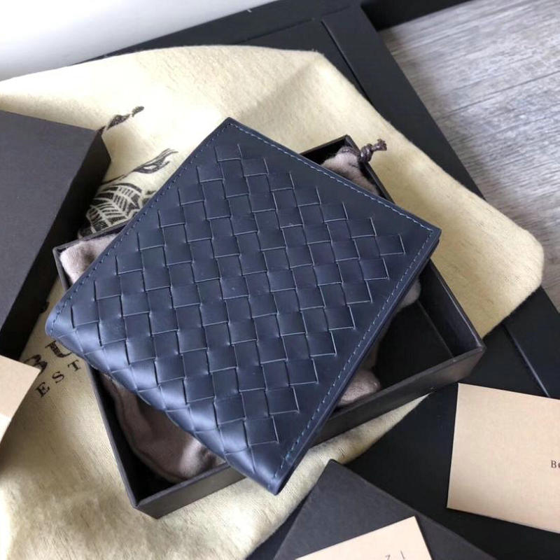ボッテガヴェネタ BOTTEGAVENETA aj-BOV110916A 2019年最新入荷 イントレチャート ナッパ 二つ折りウォレット 短財布 カーフスキン