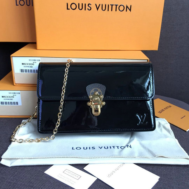 商品名称：ルイヴィトン LOUISVUITTON 057-M63305 2019年最新入荷 ポルトフォイユ チェリーウッド BB チェーンウォレット ショルダーバッグ パテントカーフレザー