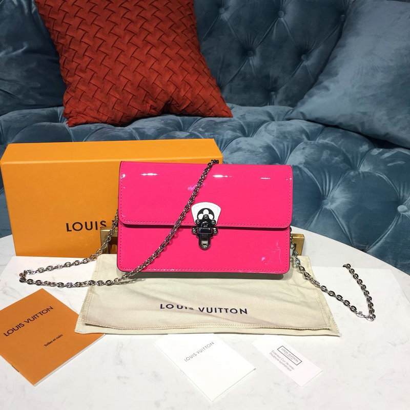 ルイヴィトン LOUISVUITTON 2019年最新入荷 ポルトフォイユ チェリーウッド BB チェーンウォレット ショルダーバッグ パテントカーフレザー