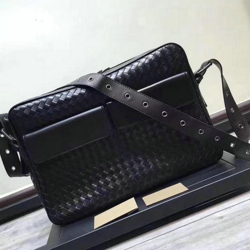 ボッテガヴェネタ BOTTEGAVENETA aj-BOV337091 2019年最新入荷 イントレチャート メッセンジャーバッグ 斜め掛け ショルダーバッグ メンズかばん カーフスキン 黒