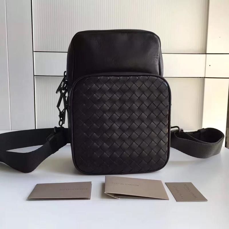 ボッテガヴェネタ BOTTEGAVENETA 2aj-BOV407385 019年最新入荷 イントレチャート ショルダーバッグ ボディバッグ メンズ ベルトバッグ 機械持込 ウェストバッグ