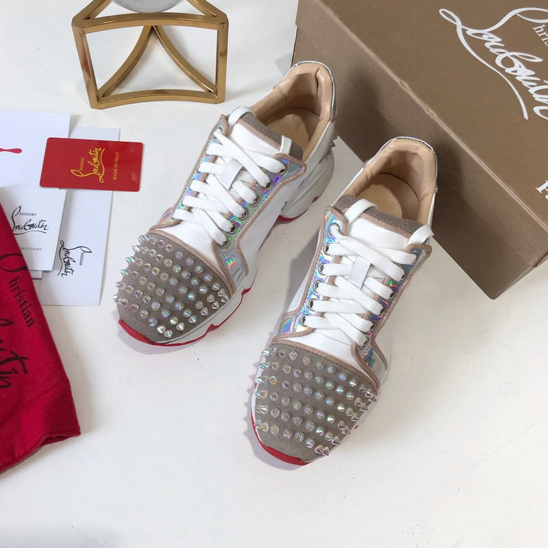 クリスチャンルブタン CHRISTIAN LOUBOUTIN 226-CLJ19016 019年春夏最新入荷 スニーカー カジュアルシューズ スタッズ付き スポーツシューズ レザー