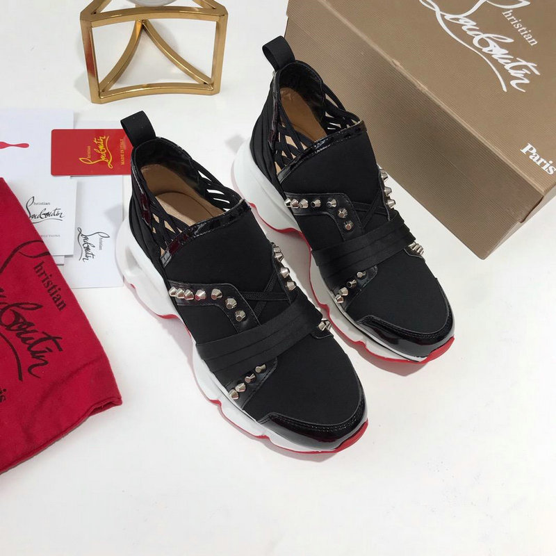 クリスチャンルブタン CHRISTIAN LOUBOUTIN 26-CLJ19017 2019年春夏最新入荷 スニーカー カジュアルシューズ スタッズ付き スポーツシューズ レザー