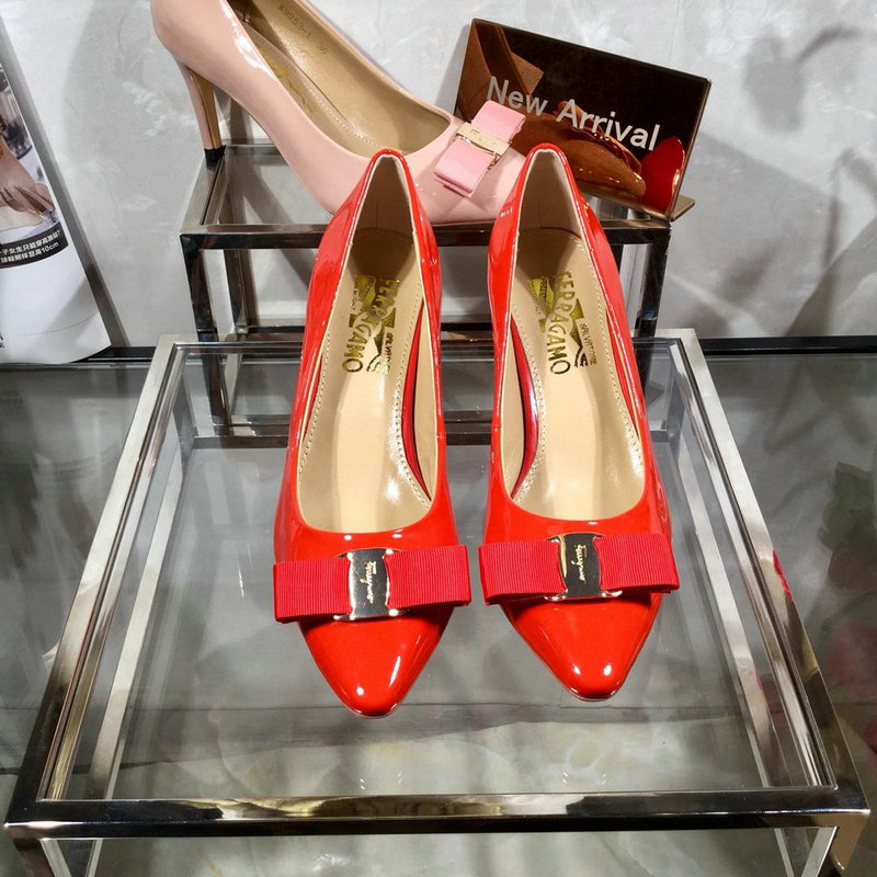 サルヴァトーレ フェラガモ FERRAGAMO 26-FLJ19004 2019年最新入荷 ハイヒールシューズ レディース とうんがりトウ ピンヒール エナメル カジュアル
