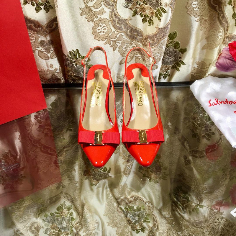 サルヴァトーレ フェラガモ FERRAGAMO 26-FLJ19002 2019年最新入荷 ハイヒールシューズ レディース とうんがりトウ ピンヒール エナメル カジュアル
