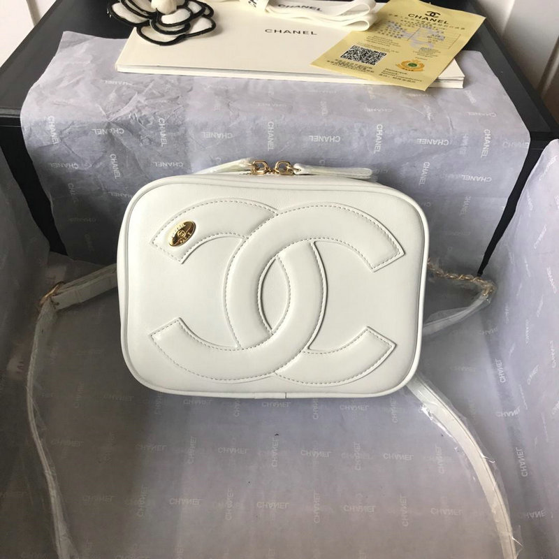 シャネル CHANEL CC-CH0321Q 2019年最新入荷 斜め掛け ショルダーバッグ カーフスキン