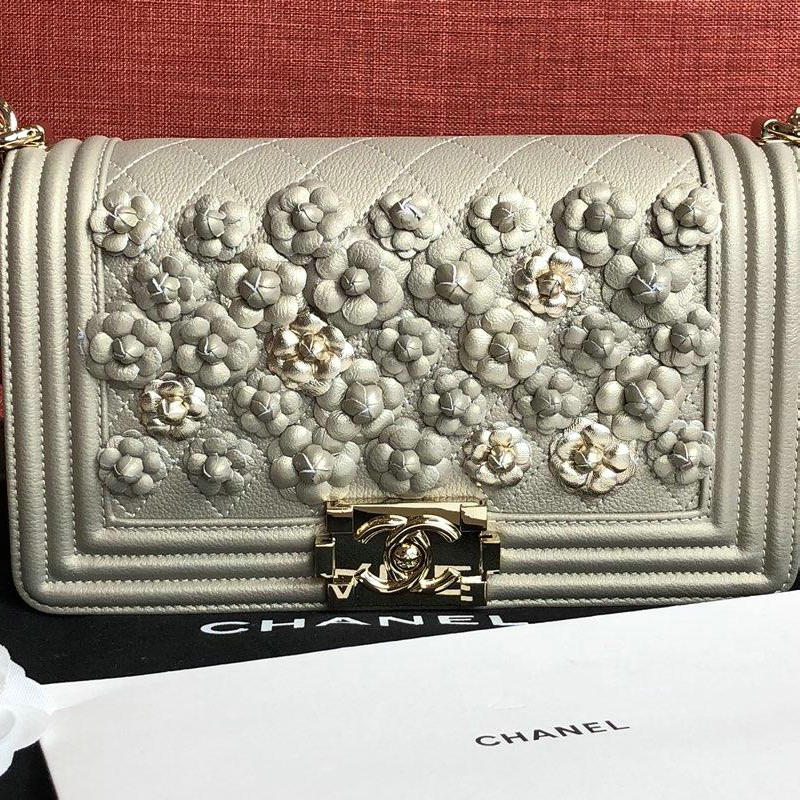 商品名称：シャネル CHANEL 2019年最新入荷 CC-CH67086HQ BOY CHANEL スモール ハンドバッグ 斜め掛け ショルダーバッグ カメリア レディース
