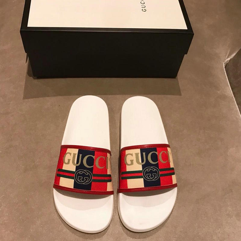 グッチ GUCCI 26-GGJ19048 2019年最新入荷 GUCCI ロゴ ラバー スライドサンダル スリッパ ミュール サマーサンダル 男女兼用 靴
