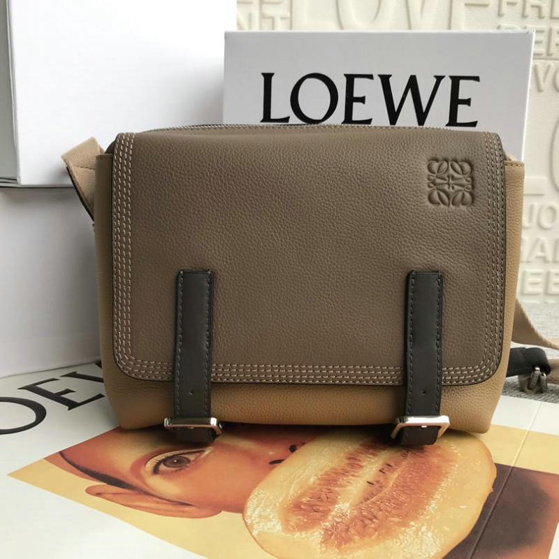 ロエベ LOEWE 025-LEB19004 2019年最新作 メッセンジャーバッグ メンズ 斜め掛 けショルダーバッグ 通勤 通学