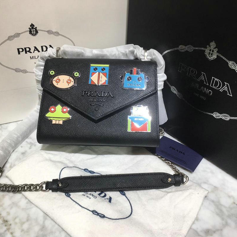 プラダ GH-PD1BA127 PRADA 2019年最新入荷 フラップ バッグ 斜め掛け ショルダーバッグ カーフスキン レディースかばん 黒