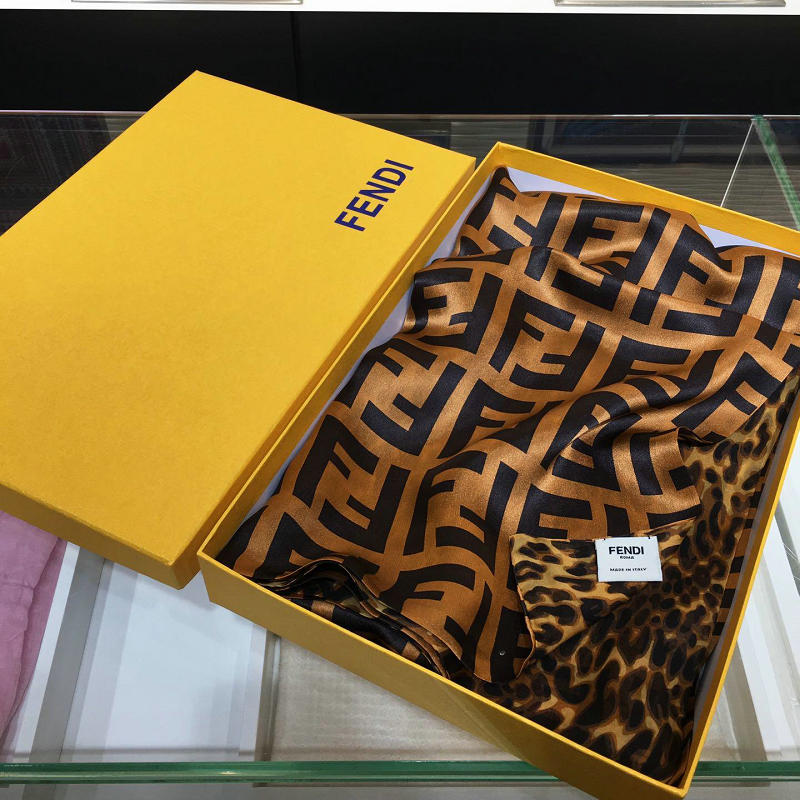 フェンディ FENDI AN-WJFD19002 2019年春夏最新入荷 マフラー ショール ネッカチーフ シルク レディース