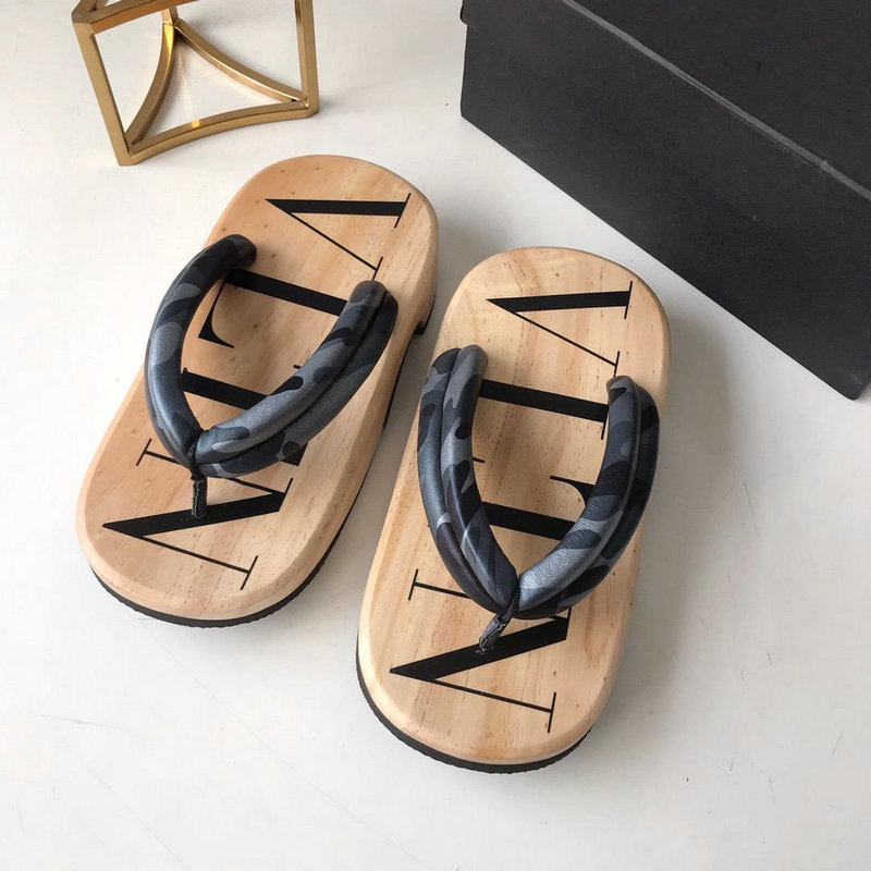 ヴァレンティノ Valentino 2019年最新入荷 サンダル ビーチサンダル スリッパ フリップフロップ ミュール