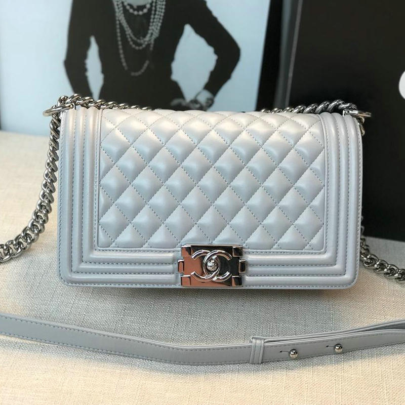 シャネル CHANEL CC-CH67086J  2019年最新入荷 BOY CHANEL 斜め掛け ショルダーバッグ レディース ラムスキン
