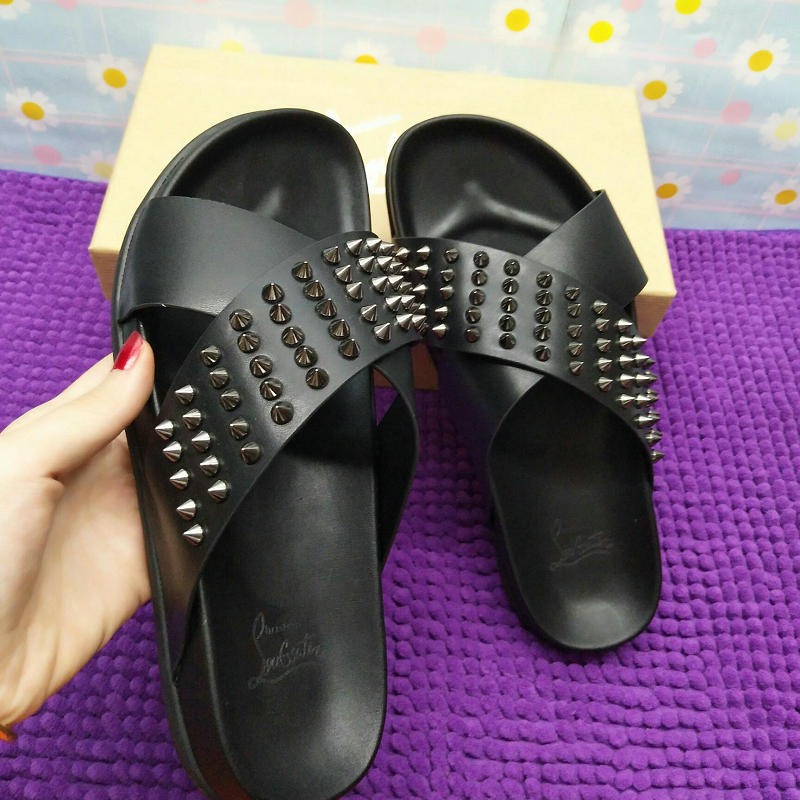 クリスチャンルブタン CHRISTIAN LOUBOUTIN 26-CLJ19020 2019年最新入荷 ビーチサンダル スリッパ ミュール メンズ レザー 黒
