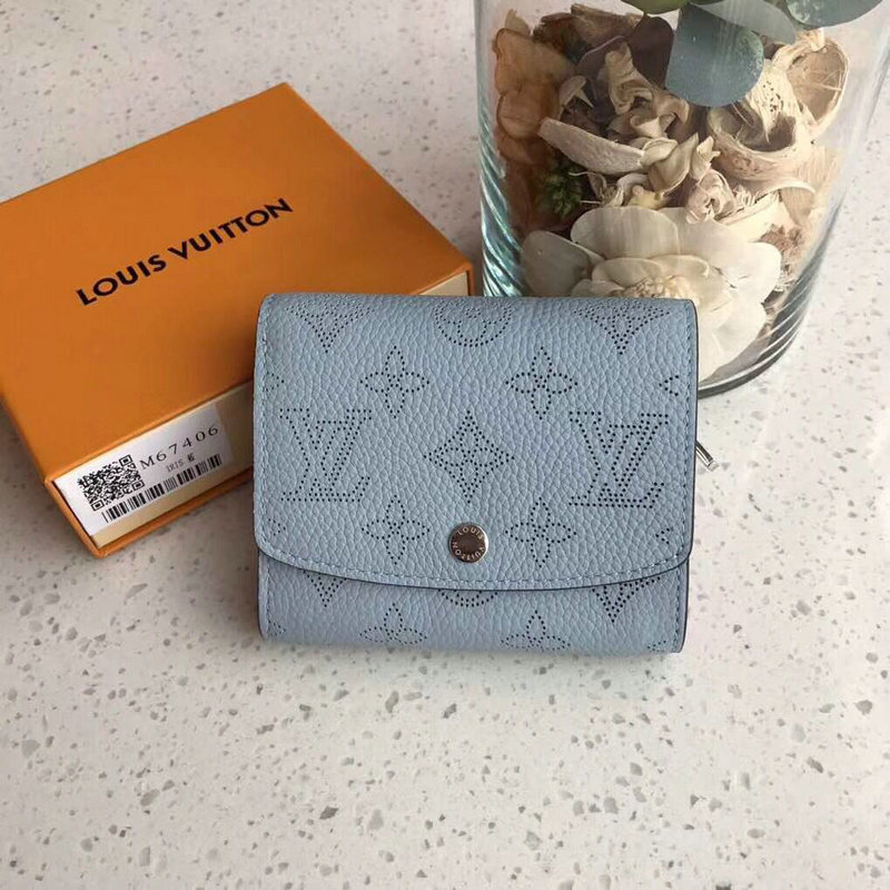 商品名称：ルイヴィトン LOUISVUITTON 2019年最新作 ポルトフォイユ イリス コンパクト 二つ折り短財布 コインケース 小銭入れ マヒナレザー