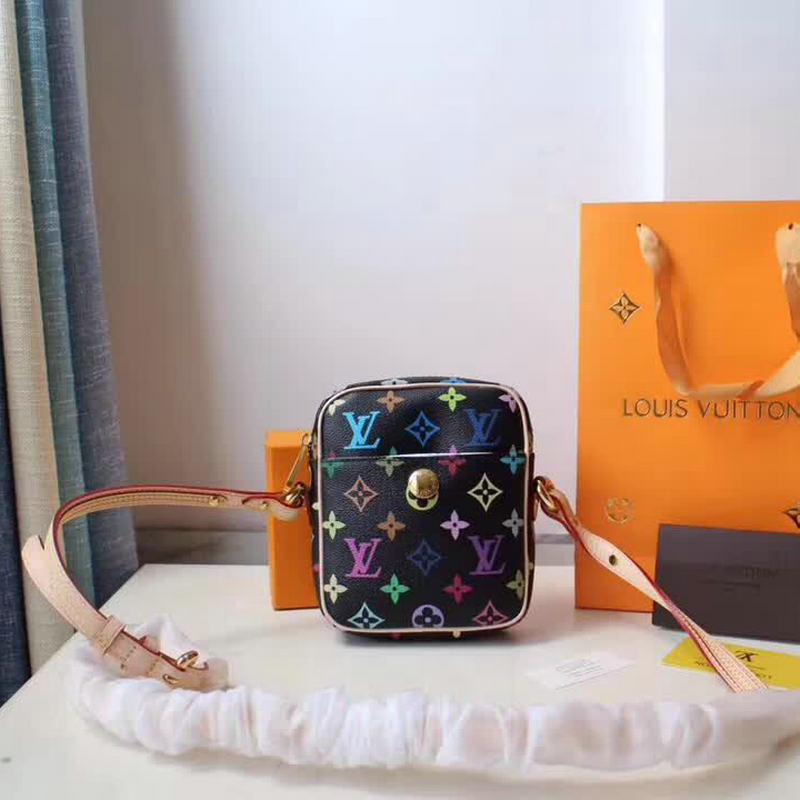 商品名称：ルイヴィトン LOUISVUITTON  99-M40055 2019年最新入荷 斜めがけ ショルダーバッグ モノグラムキャンパス マルチカラー ブラック