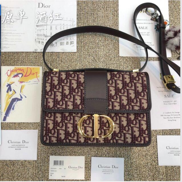 商品名称：クリスチャンディオール CHRISTIAN DIOR  063-CD1947 2019年最新入荷 oblique 30 Montaigne バッグ 斜めがけ ショルダーバッグ レザー レディースかばん