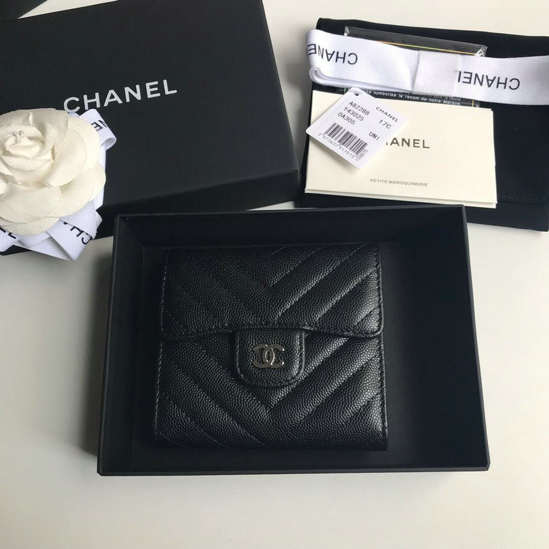 商品名称：シャネル CHANEL 063-CH82288VQK 2019年最新入荷 三つ折短財布 ショートウォレット 小銭入れ カードケース キャビアスキン
